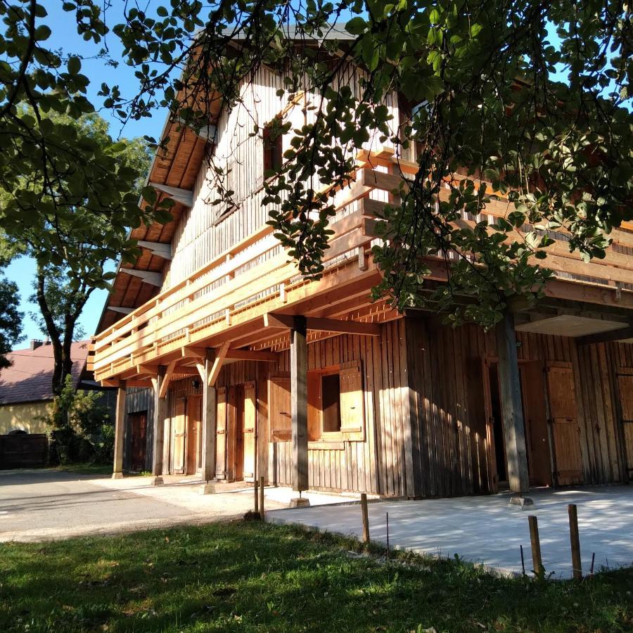 Bed and Breakfast Les Dames De La Saugiat Le Fied Экстерьер фото