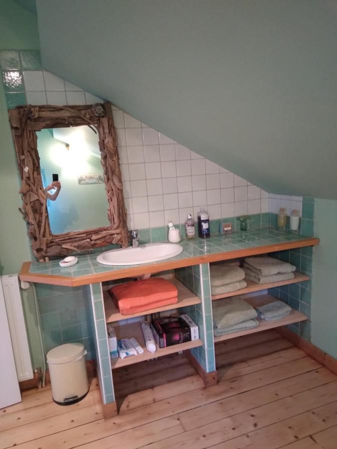 Bed and Breakfast Les Dames De La Saugiat Le Fied Экстерьер фото