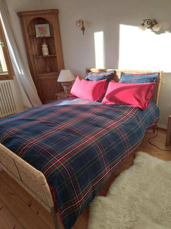 Bed and Breakfast Les Dames De La Saugiat Le Fied Экстерьер фото