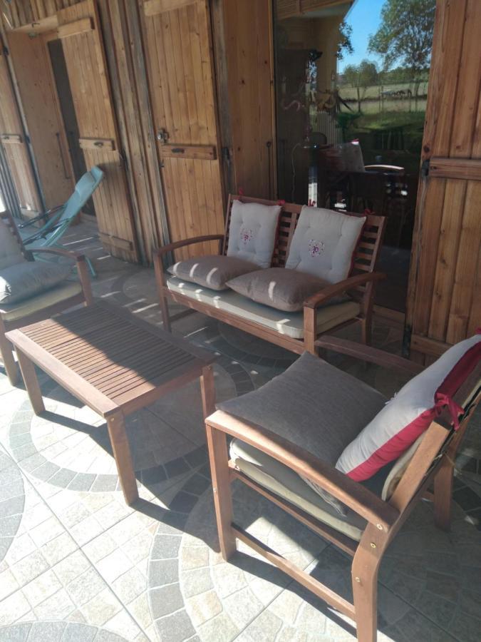 Bed and Breakfast Les Dames De La Saugiat Le Fied Экстерьер фото