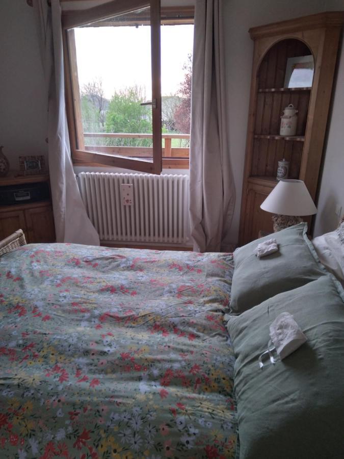 Bed and Breakfast Les Dames De La Saugiat Le Fied Экстерьер фото