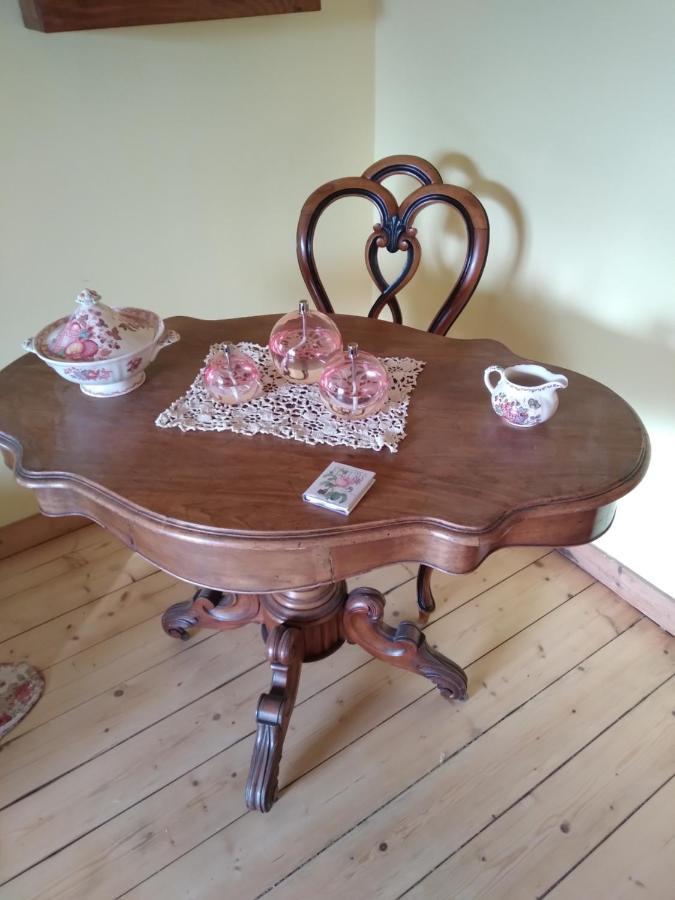 Bed and Breakfast Les Dames De La Saugiat Le Fied Экстерьер фото